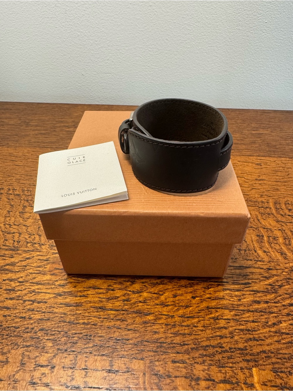 NWOT Louis Vuitton Monogram Glacé Force Double Wrap Leather Cuff Bracelet w/COA